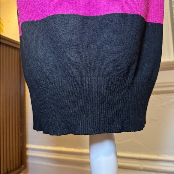 Say What Women's V-Neck Short Sleeve Sweater Dress - Picture 10 of 13